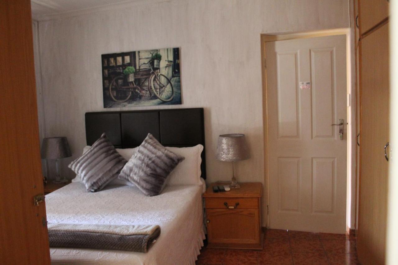 Alternative B&B In The Township Potchefstroom Εξωτερικό φωτογραφία